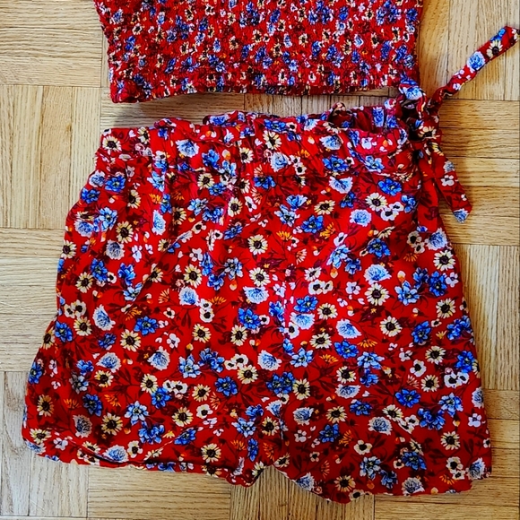 Flower pattern cropped top summer matching shorts set - Picture 2 of 4